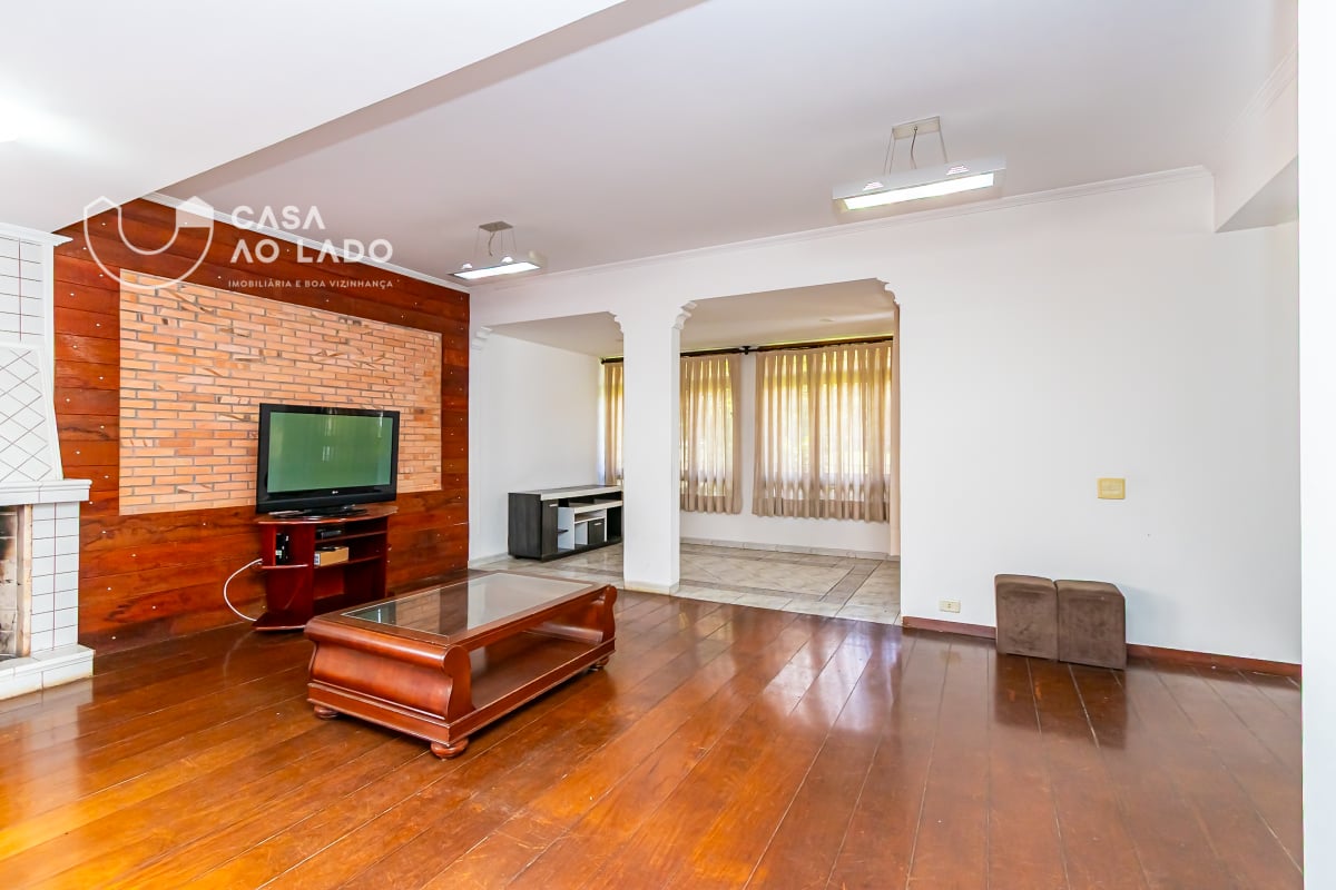 Sobrado 594m² com 5 suítes no Guabirotuba - Curitiba/PR