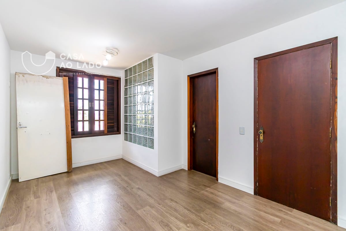 Sobrado 594m² com 5 suítes no Guabirotuba - Curitiba/PR