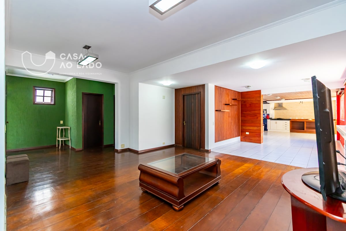 Sobrado 594m² com 5 suítes no Guabirotuba - Curitiba/PR