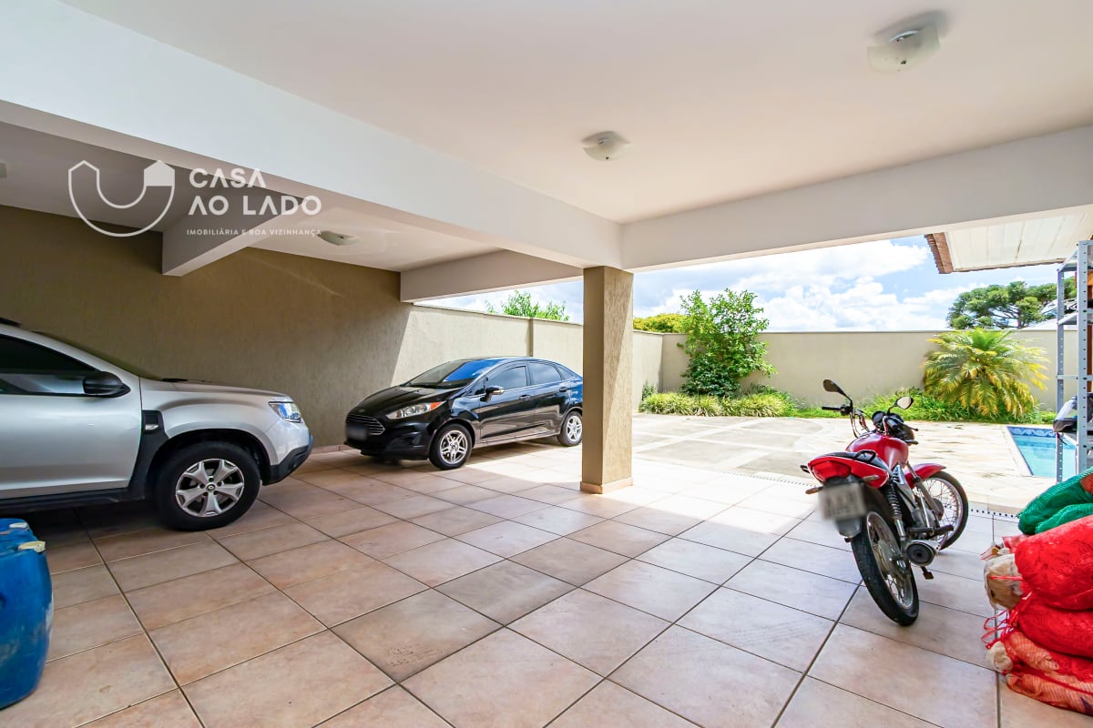 Sobrado 594m² com 5 suítes no Guabirotuba - Curitiba/PR