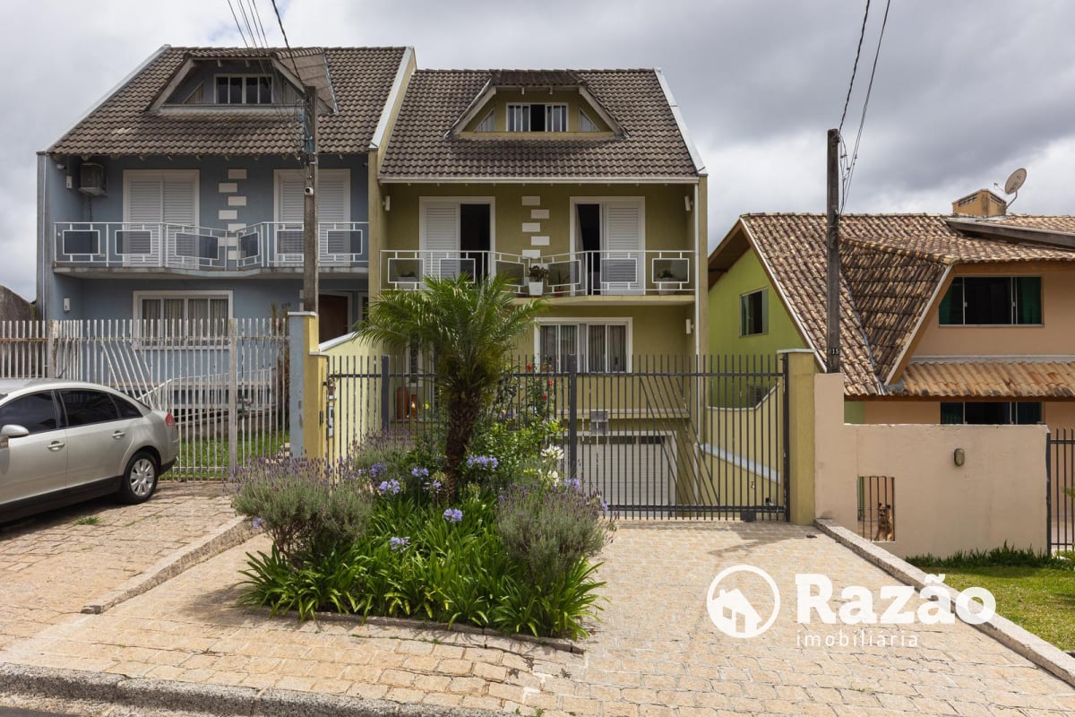 SOBRADO COM 4 QUARTOS - ÁREA TOTAL DE 250,40m² - BUTIATUVINHA - REF 6180