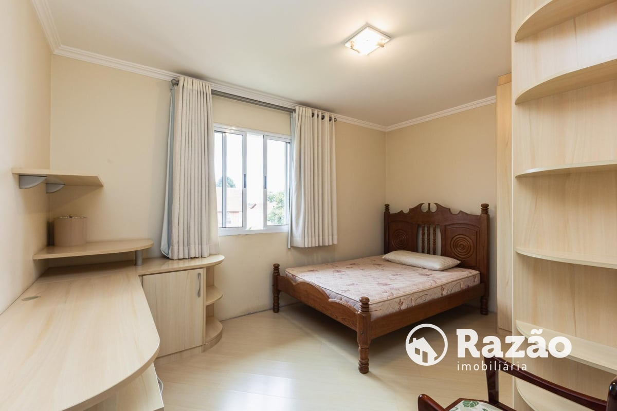 SOBRADO COM 4 QUARTOS - ÁREA TOTAL DE 250,40m² - BUTIATUVINHA - REF 6180