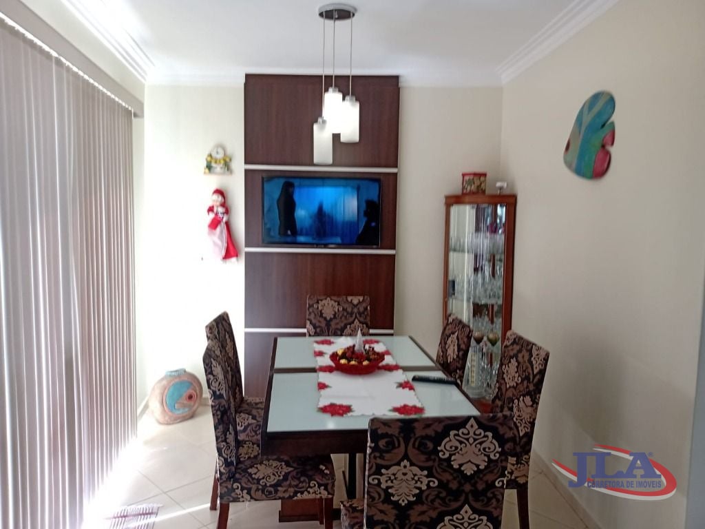 Sobrado com 3 dormitórios à venda, 250 m² por R$ 1.800.000,00 - Boa Vista - Curitiba/PR