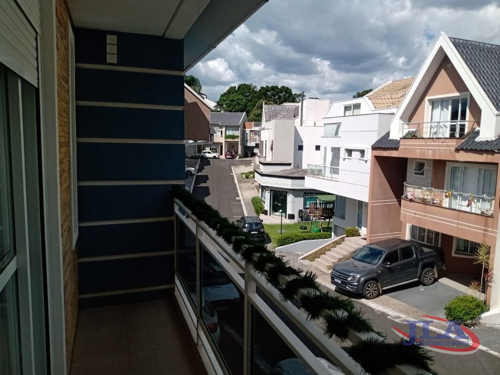 Sobrado com 3 dormitórios à venda, 250 m² por R$ 1.800.000,00 - Boa Vista - Curitiba/PR