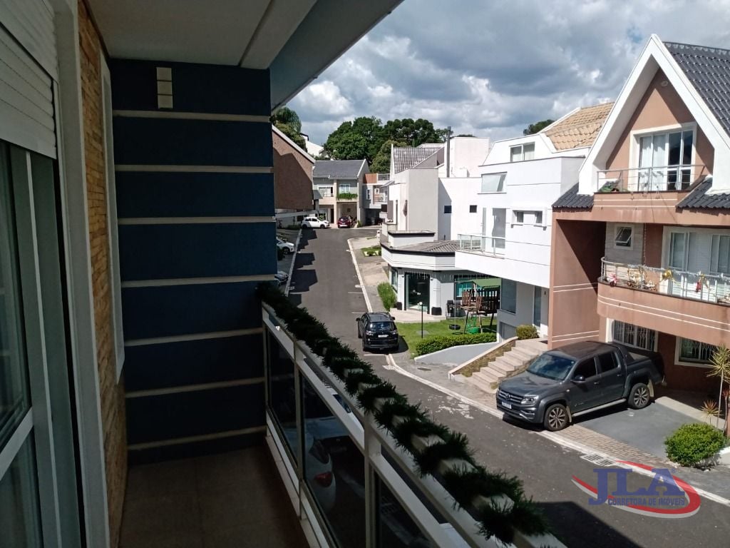 Sobrado com 3 dormitórios à venda, 250 m² por R$ 1.800.000,00 - Boa Vista - Curitiba/PR