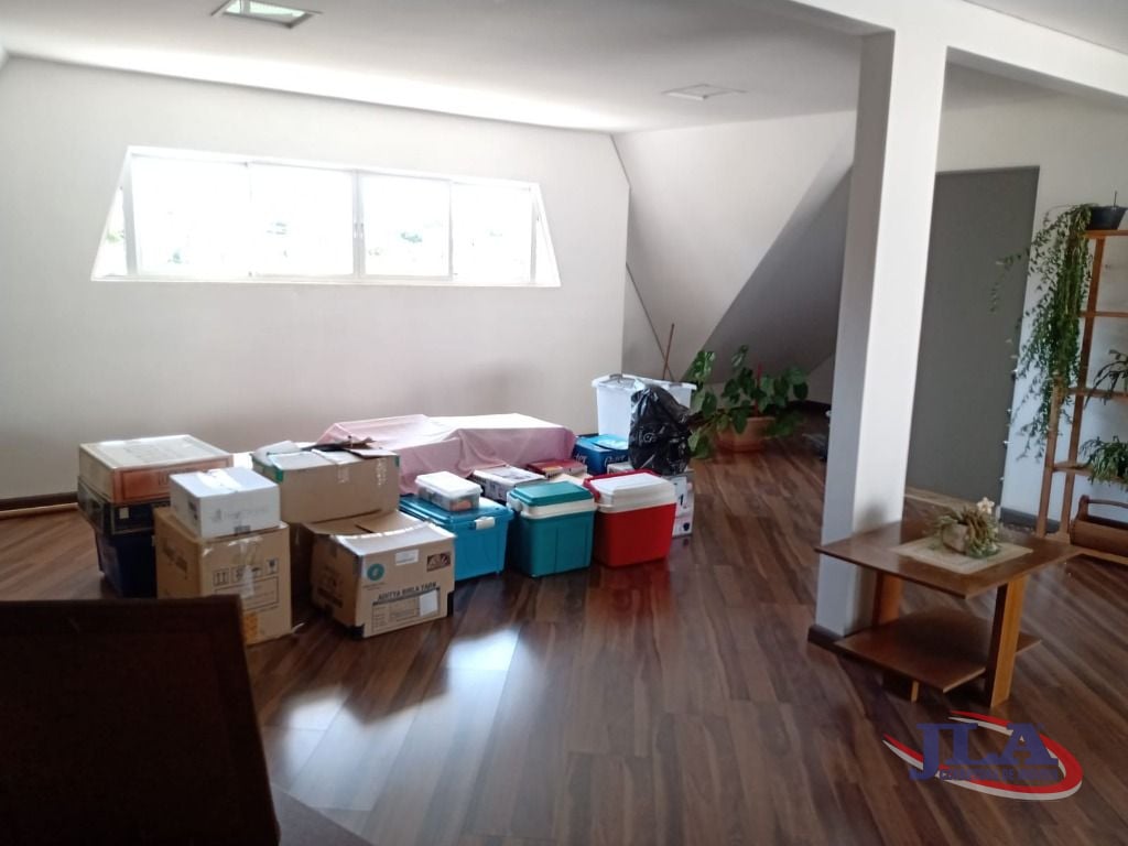 Sobrado com 3 dormitórios à venda, 250 m² por R$ 1.800.000,00 - Boa Vista - Curitiba/PR