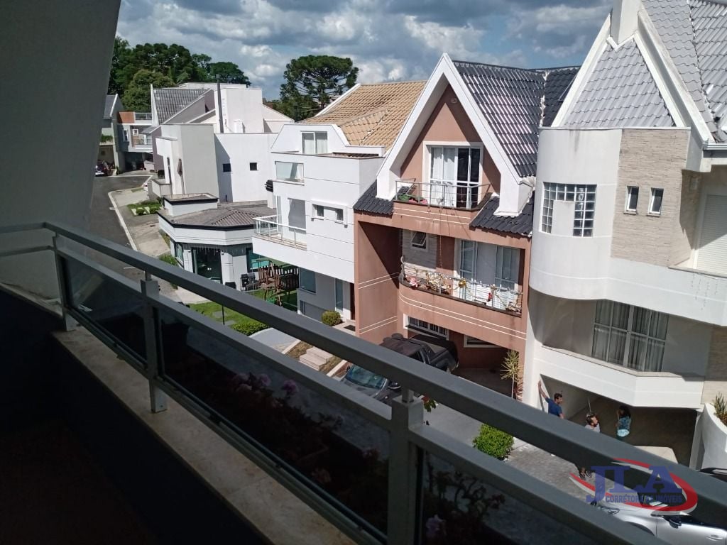 Sobrado com 3 dormitórios à venda, 250 m² por R$ 1.800.000,00 - Boa Vista - Curitiba/PR