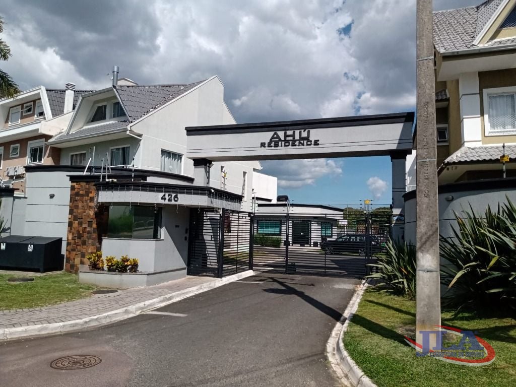 Sobrado com 3 dormitórios à venda, 250 m² por R$ 1.800.000,00 - Boa Vista - Curitiba/PR