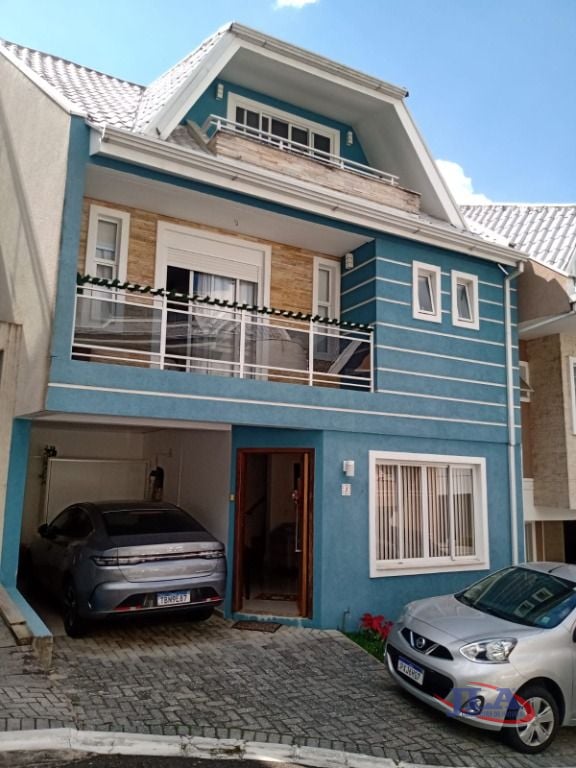 Sobrado com 3 dormitórios à venda, 250 m² por R$ 1.800.000,00 - Boa Vista - Curitiba/PR