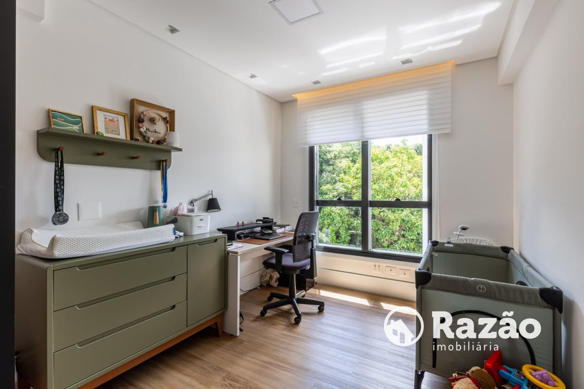 APARTAMENTO COM 2 QUARTOS - ÁREA TOTAL DE 165,67m² - ALTO DA GLÓRIA - REF 6183
