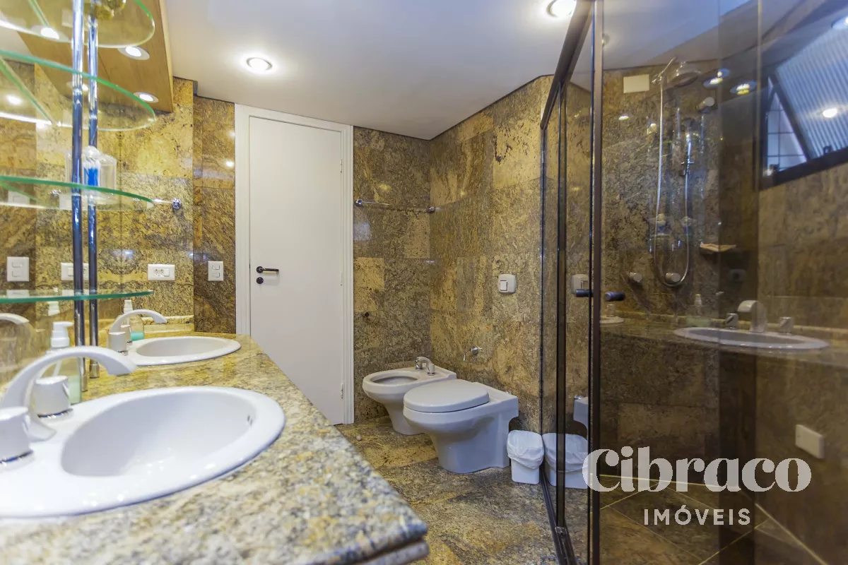 Apartamento à Venda - Água Verde, Curitiba / PR