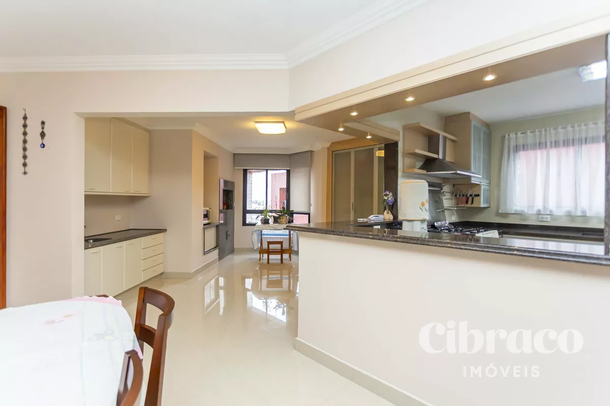 Apartamento à Venda - Água Verde, Curitiba / PR
