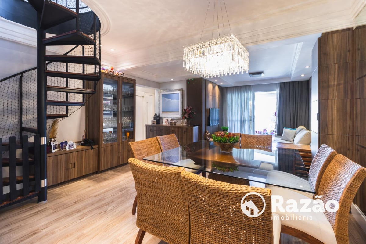COBERTURA COM 3 QUARTOS - ÁREA TOTAL 330,64m² - BIGORRILHO - REF 5546