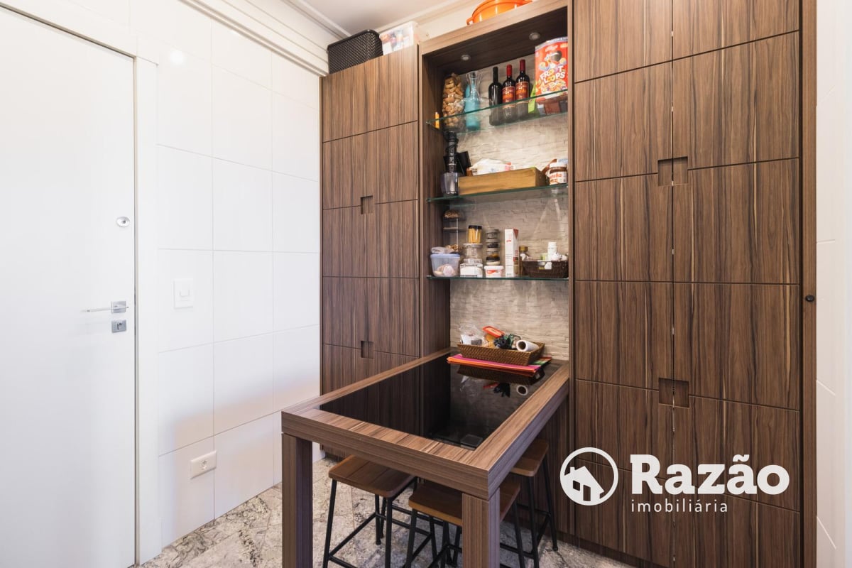 COBERTURA COM 3 QUARTOS - ÁREA TOTAL 330,64m² - BIGORRILHO - REF 5546