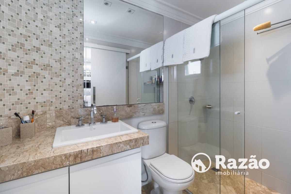 COBERTURA COM 3 QUARTOS - ÁREA TOTAL 330,64m² - BIGORRILHO - REF 5546