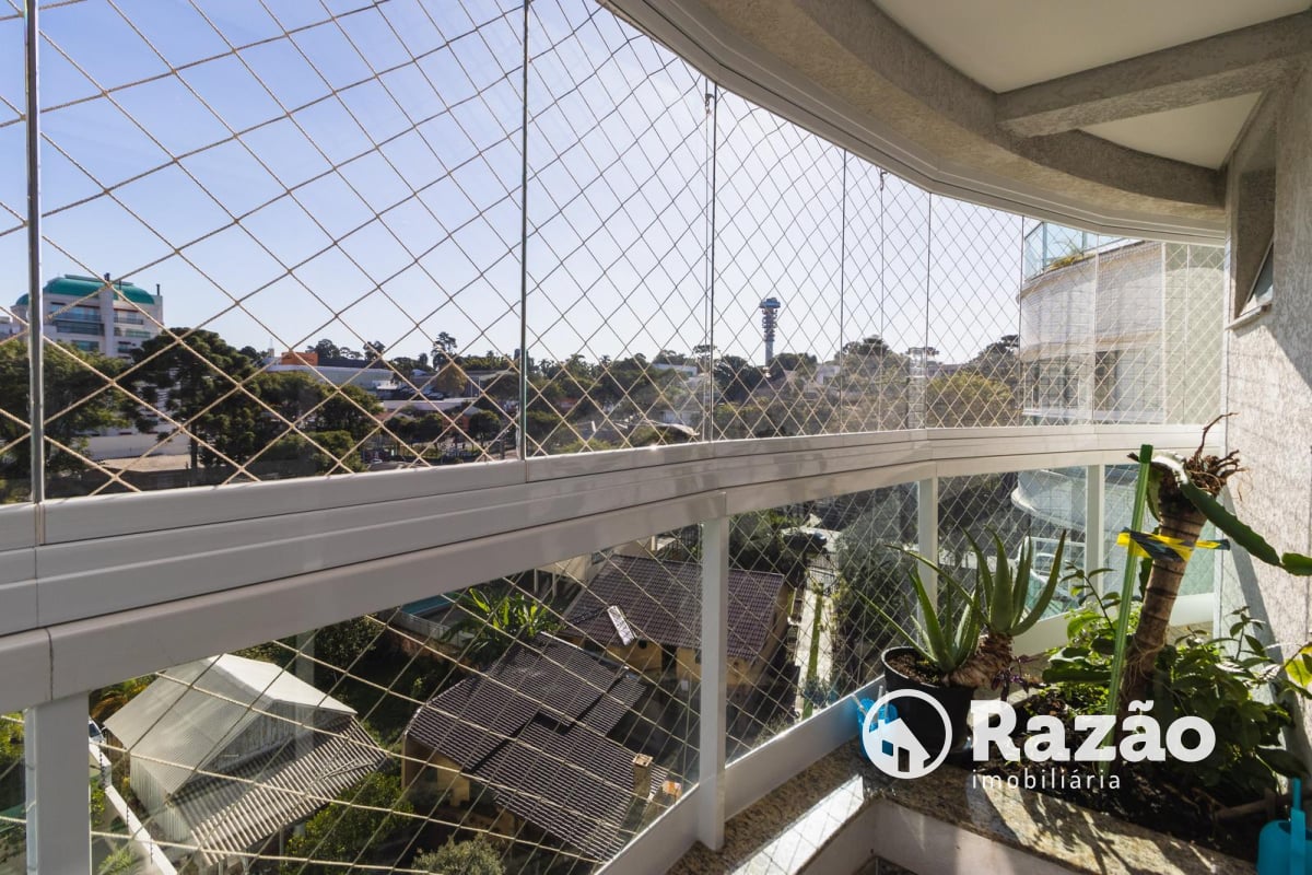 COBERTURA COM 3 QUARTOS - ÁREA TOTAL 330,64m² - BIGORRILHO - REF 5546