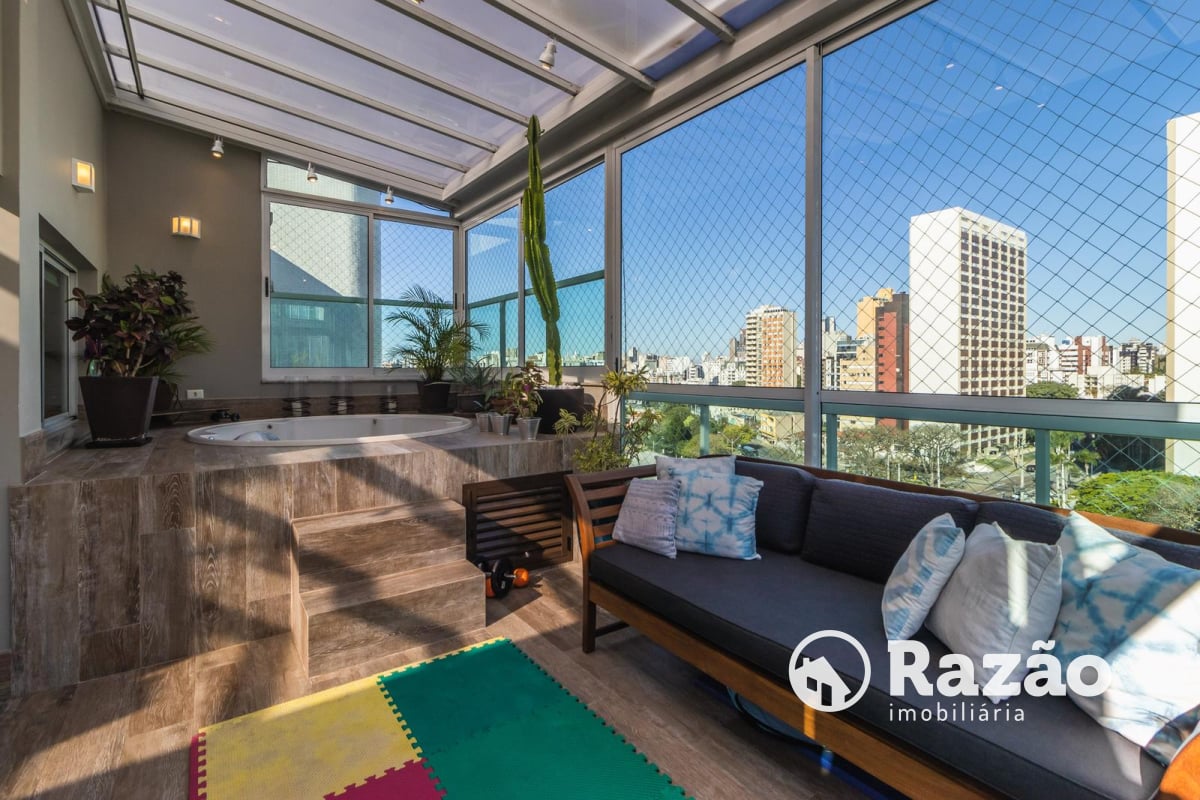 COBERTURA COM 3 QUARTOS - ÁREA TOTAL 330,64m² - BIGORRILHO - REF 5546