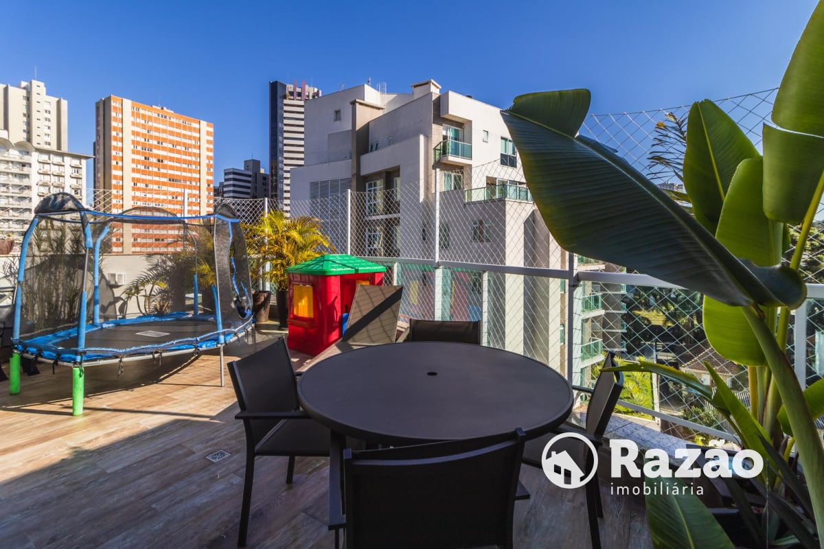 COBERTURA COM 3 QUARTOS - ÁREA TOTAL 330,64m² - BIGORRILHO - REF 5546