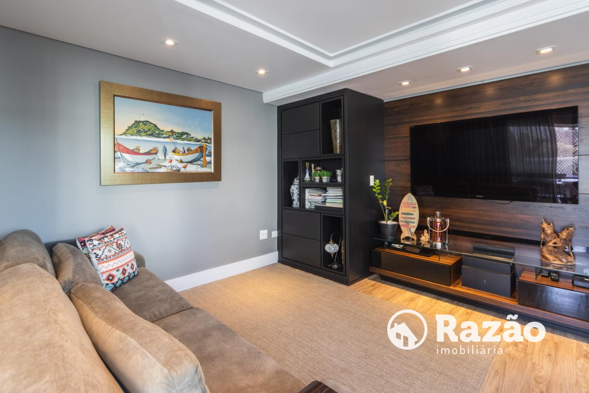 COBERTURA COM 3 QUARTOS - ÁREA TOTAL 330,64m² - BIGORRILHO - REF 5546