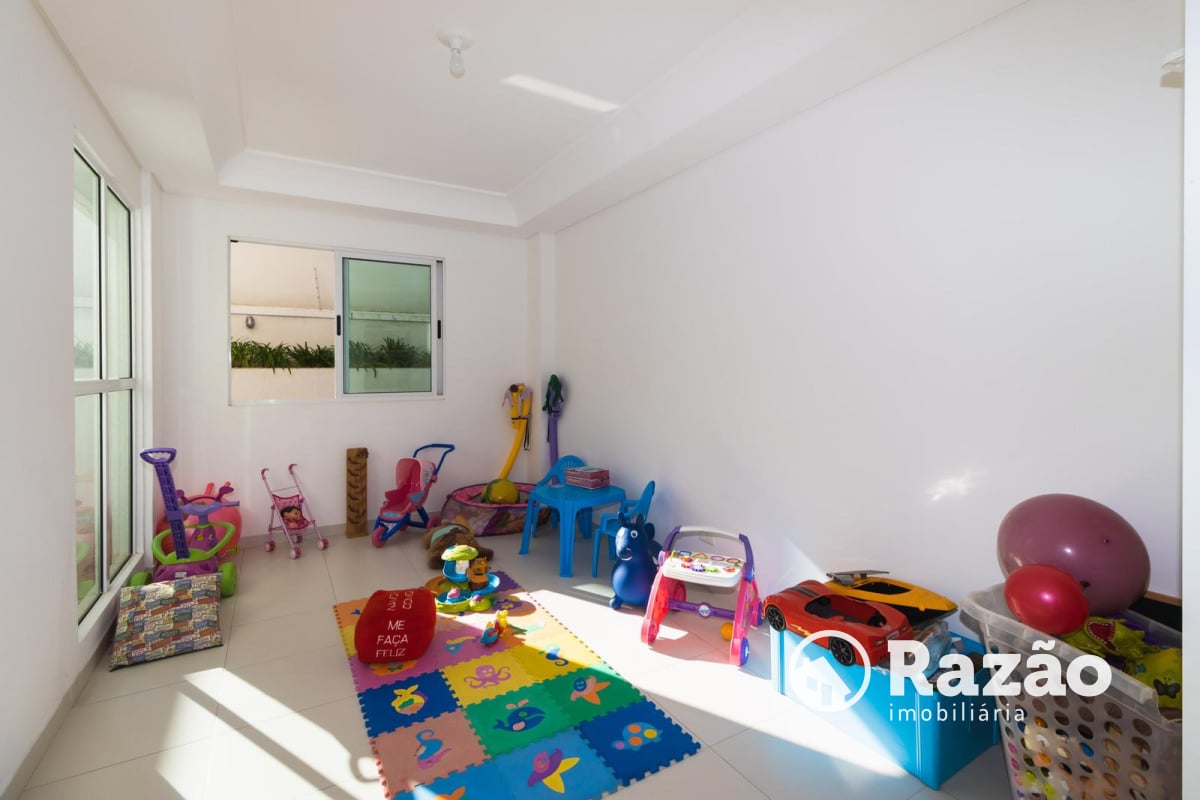COBERTURA COM 3 QUARTOS - ÁREA TOTAL 330,64m² - BIGORRILHO - REF 5546