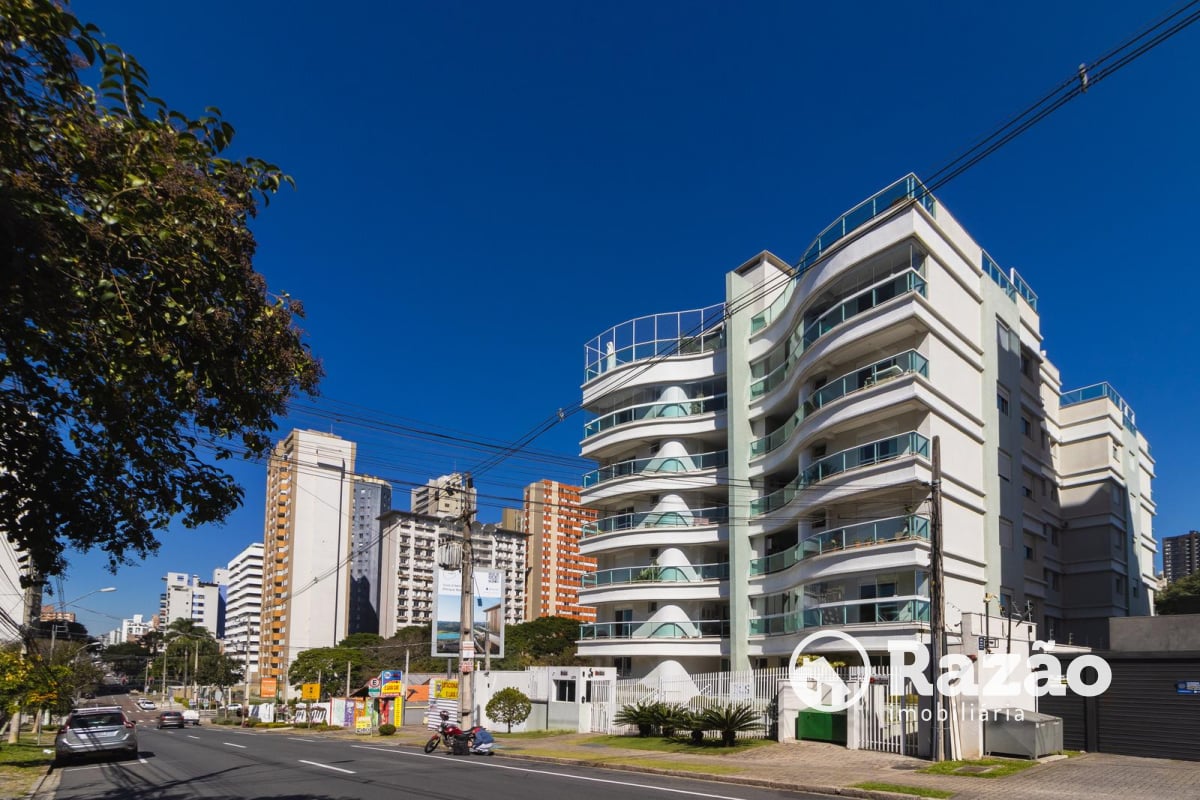 COBERTURA COM 3 QUARTOS - ÁREA TOTAL 330,64m² - BIGORRILHO - REF 5546
