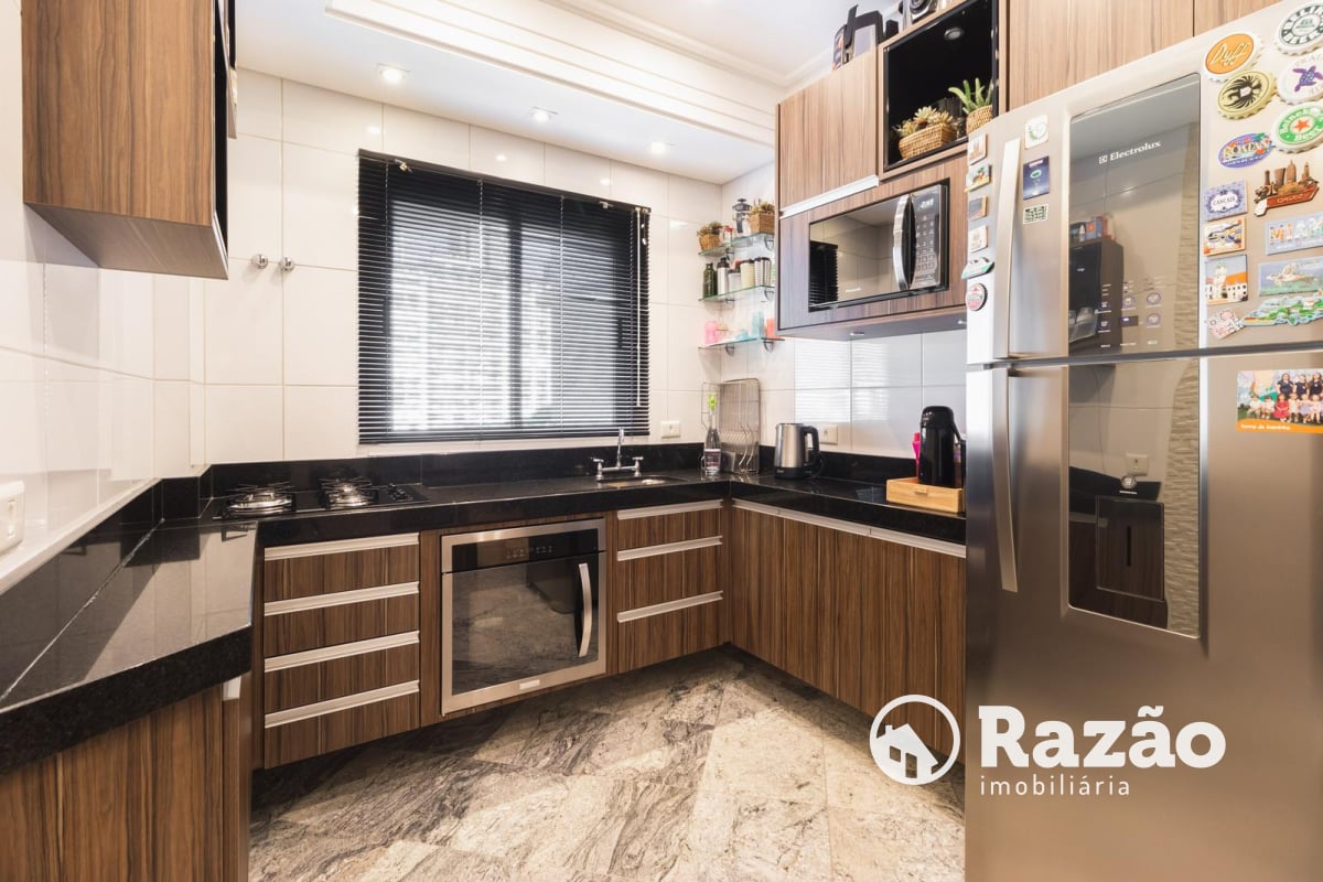COBERTURA COM 3 QUARTOS - ÁREA TOTAL 330,64m² - BIGORRILHO - REF 5546