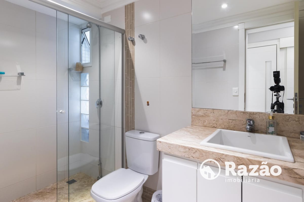 COBERTURA COM 3 QUARTOS - ÁREA TOTAL 330,64m² - BIGORRILHO - REF 5546