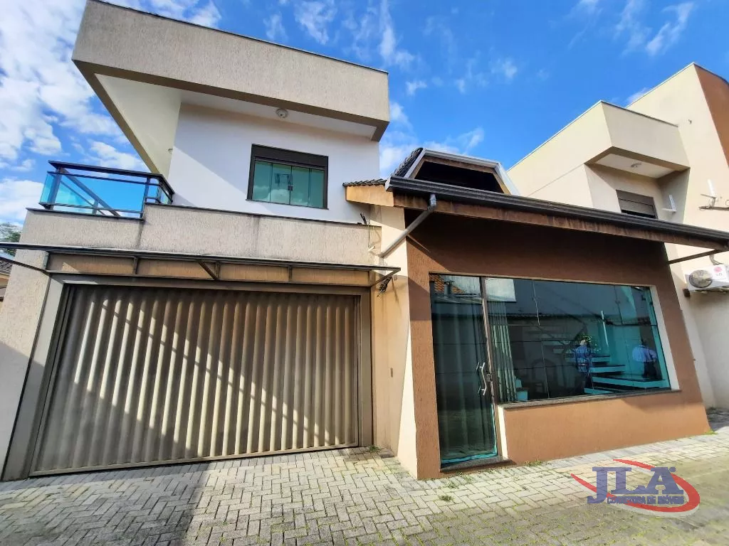 Sobrado com 3 dormitórios à venda, 295 m² por R$ 1.500.000,00 - Boa Vista - Curitiba/PR