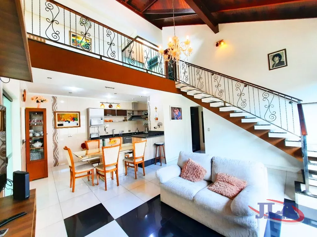 Sobrado com 3 dormitórios à venda, 295 m² por R$ 1.500.000,00 - Boa Vista - Curitiba/PR