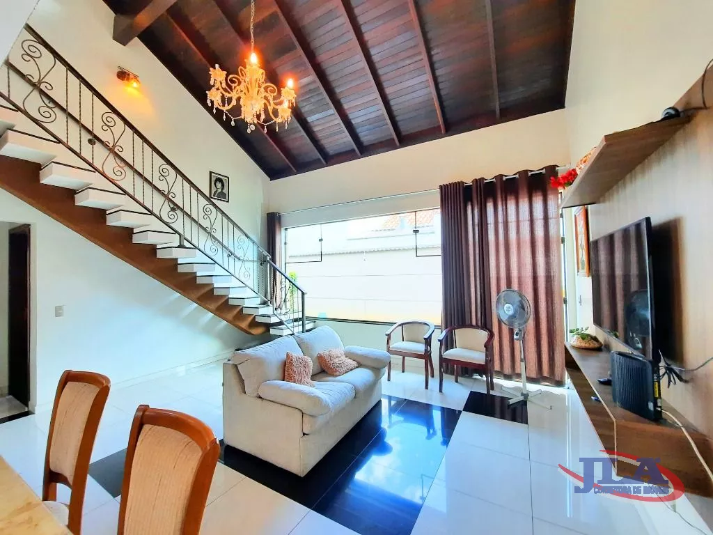 Sobrado com 3 dormitórios à venda, 295 m² por R$ 1.500.000,00 - Boa Vista - Curitiba/PR