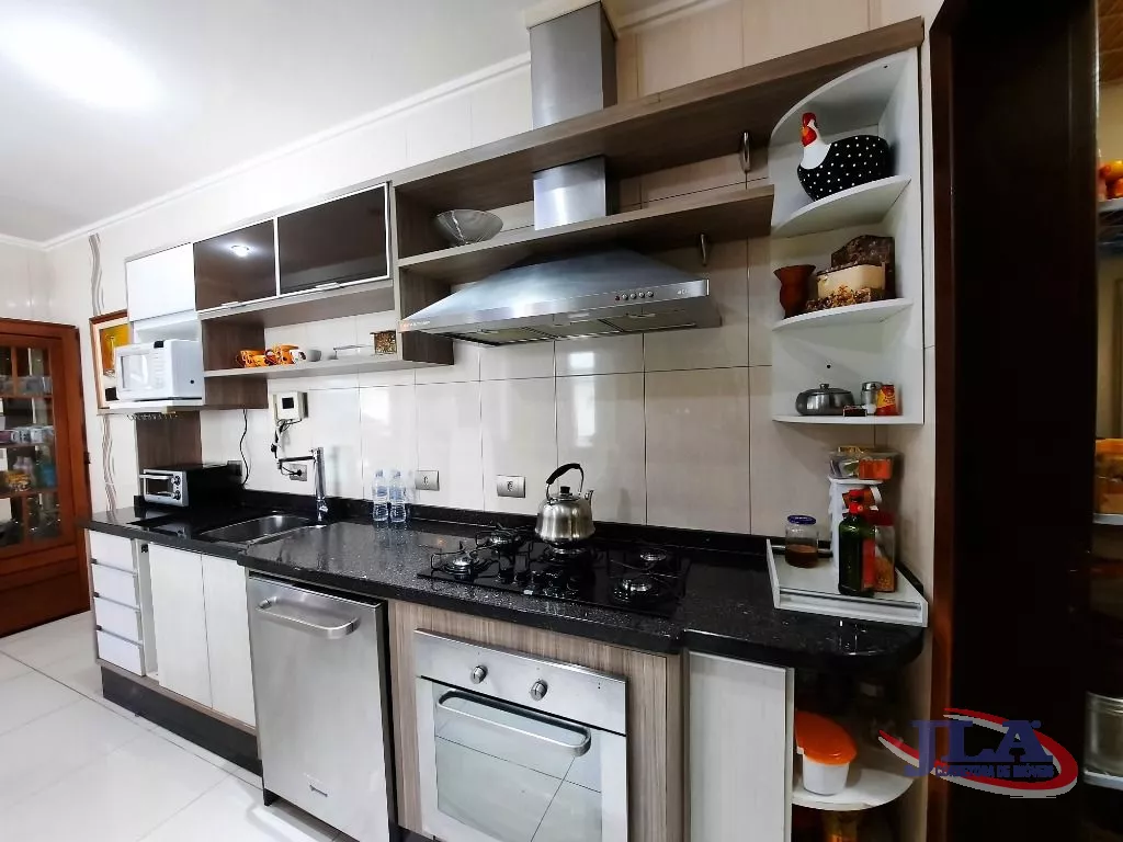 Sobrado com 3 dormitórios à venda, 295 m² por R$ 1.500.000,00 - Boa Vista - Curitiba/PR