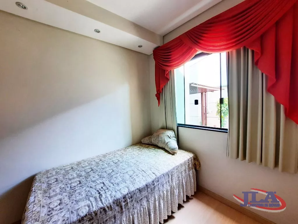 Sobrado com 3 dormitórios à venda, 295 m² por R$ 1.500.000,00 - Boa Vista - Curitiba/PR