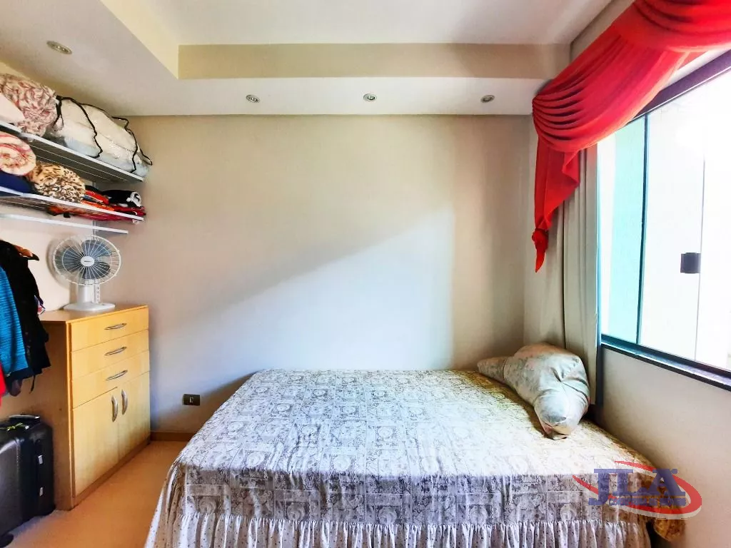 Sobrado com 3 dormitórios à venda, 295 m² por R$ 1.500.000,00 - Boa Vista - Curitiba/PR