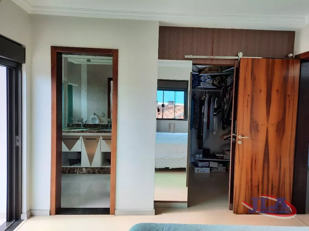 Sobrado com 3 dormitórios à venda, 295 m² por R$ 1.500.000,00 - Boa Vista - Curitiba/PR