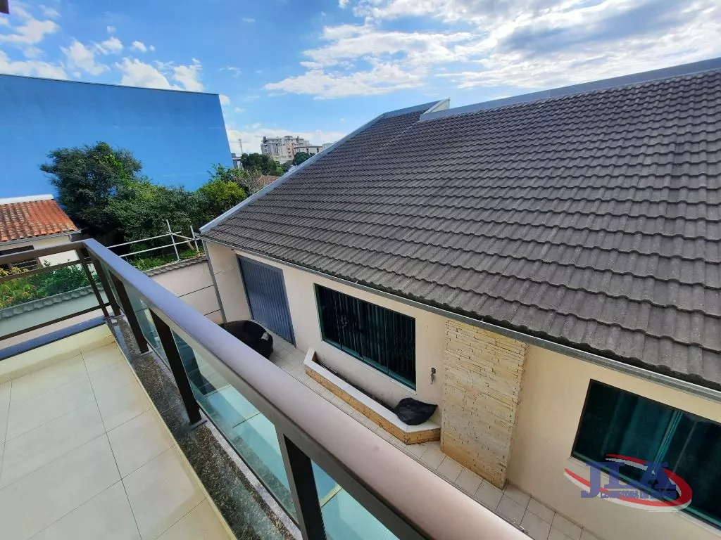 Sobrado com 3 dormitórios à venda, 295 m² por R$ 1.500.000,00 - Boa Vista - Curitiba/PR