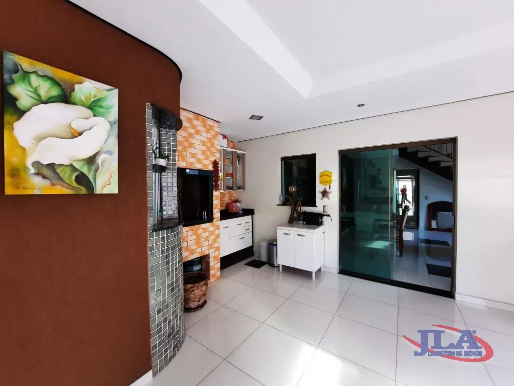 Sobrado com 3 dormitórios à venda, 295 m² por R$ 1.500.000,00 - Boa Vista - Curitiba/PR