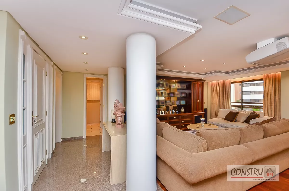 Apartamento no Batel de 346 m² com 4 quartos