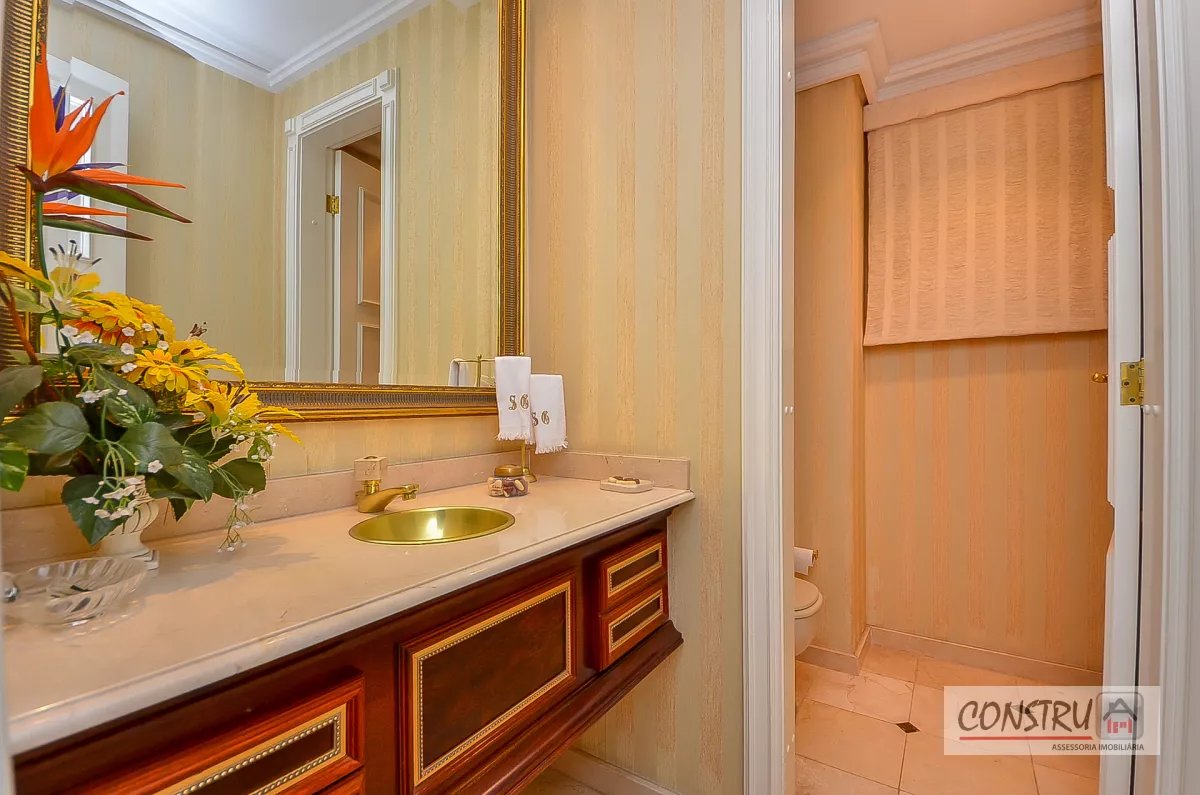 Apartamento no Batel de 346 m² com 4 quartos