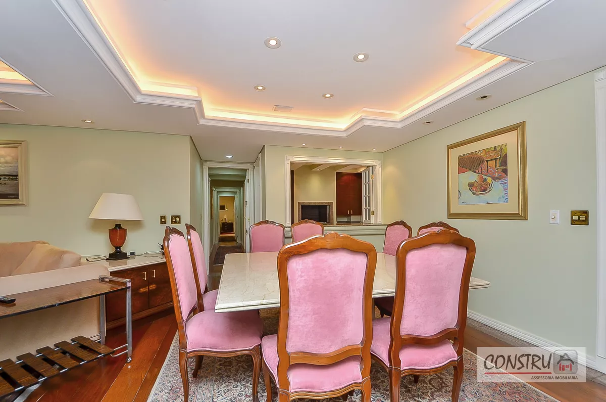 Apartamento no Batel de 346 m² com 4 quartos