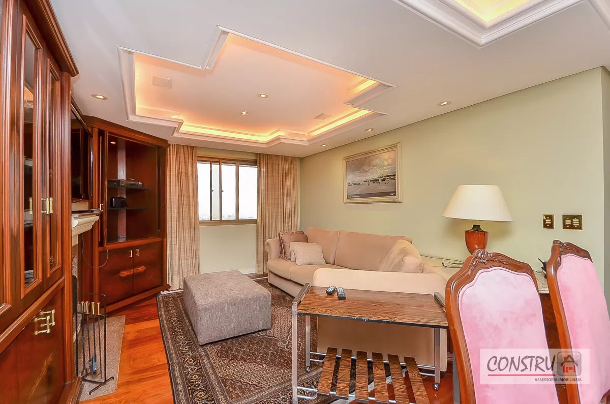 Apartamento no Batel de 346 m² com 4 quartos