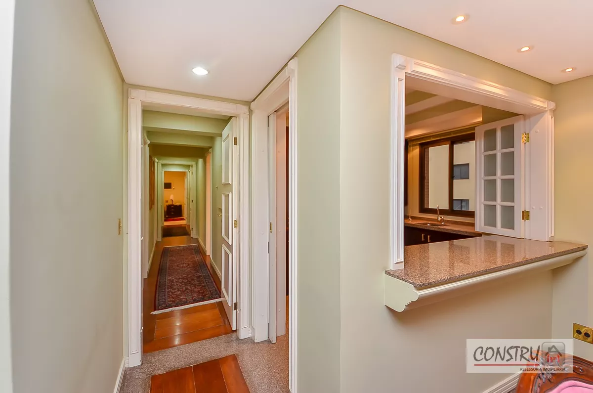 Apartamento no Batel de 346 m² com 4 quartos