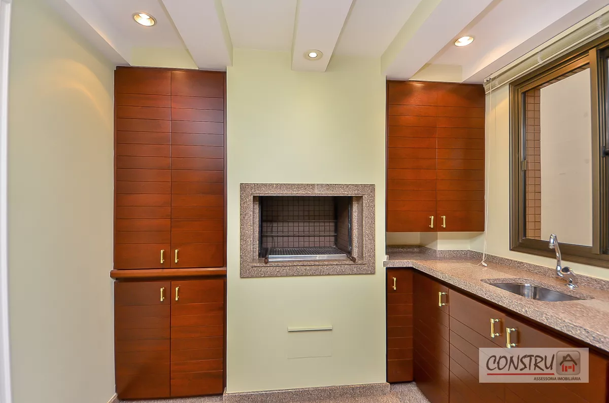 Apartamento no Batel de 346 m² com 4 quartos