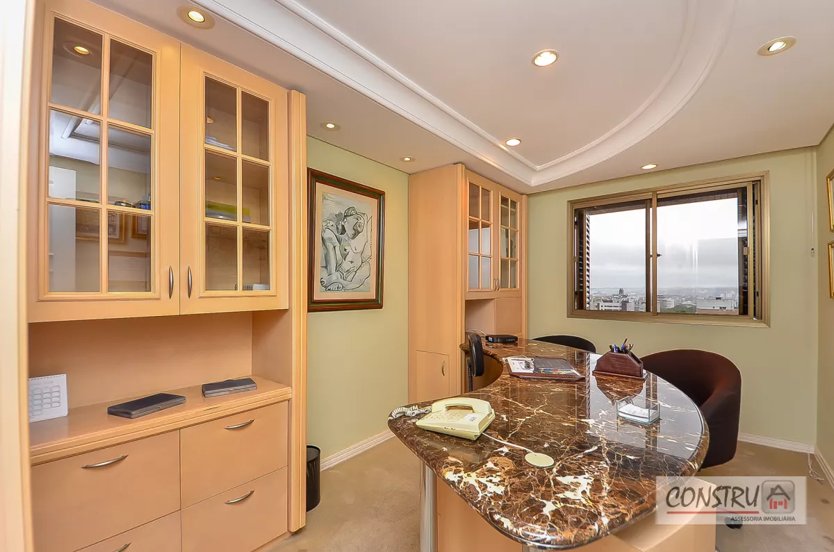Apartamento no Batel de 346 m² com 4 quartos