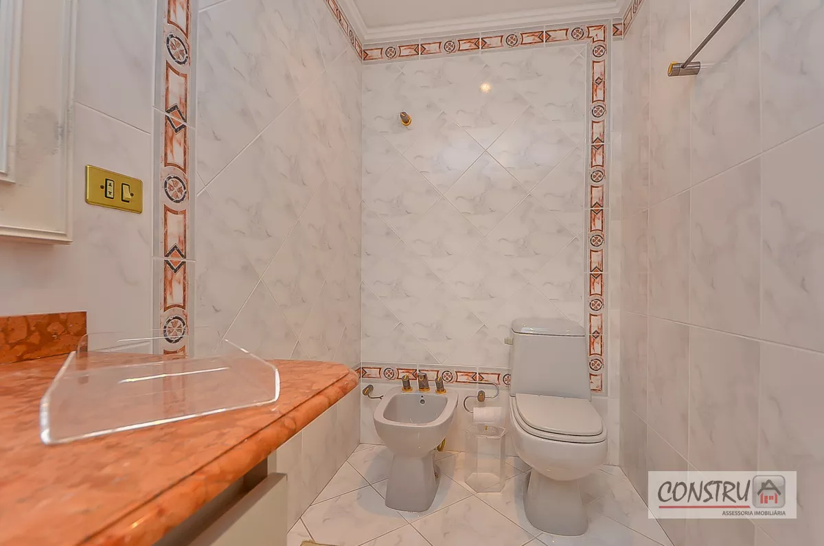 Apartamento no Batel de 346 m² com 4 quartos