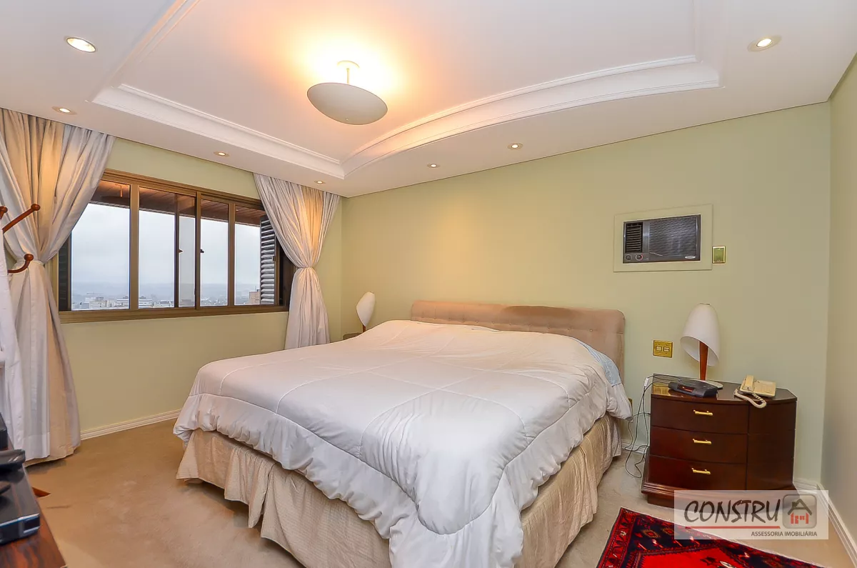 Apartamento no Batel de 346 m² com 4 quartos