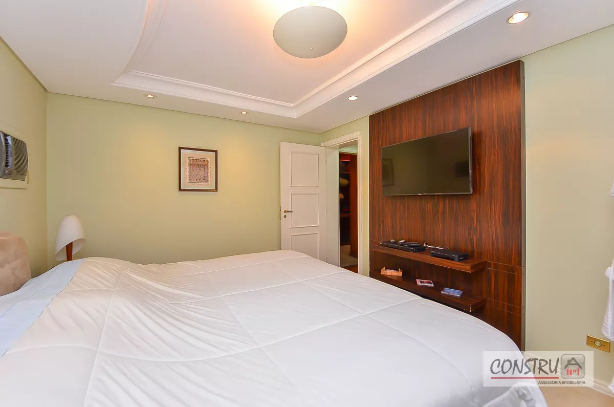Apartamento no Batel de 346 m² com 4 quartos