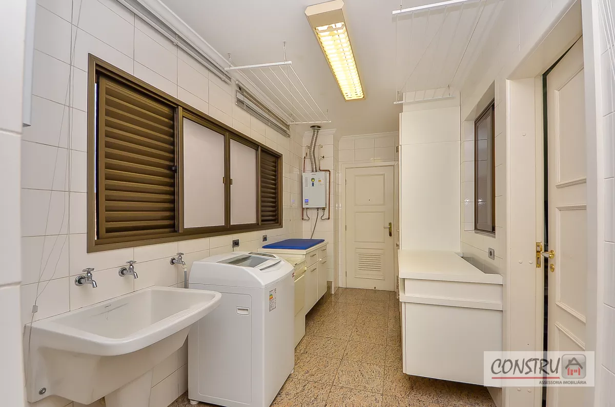 Apartamento no Batel de 346 m² com 4 quartos