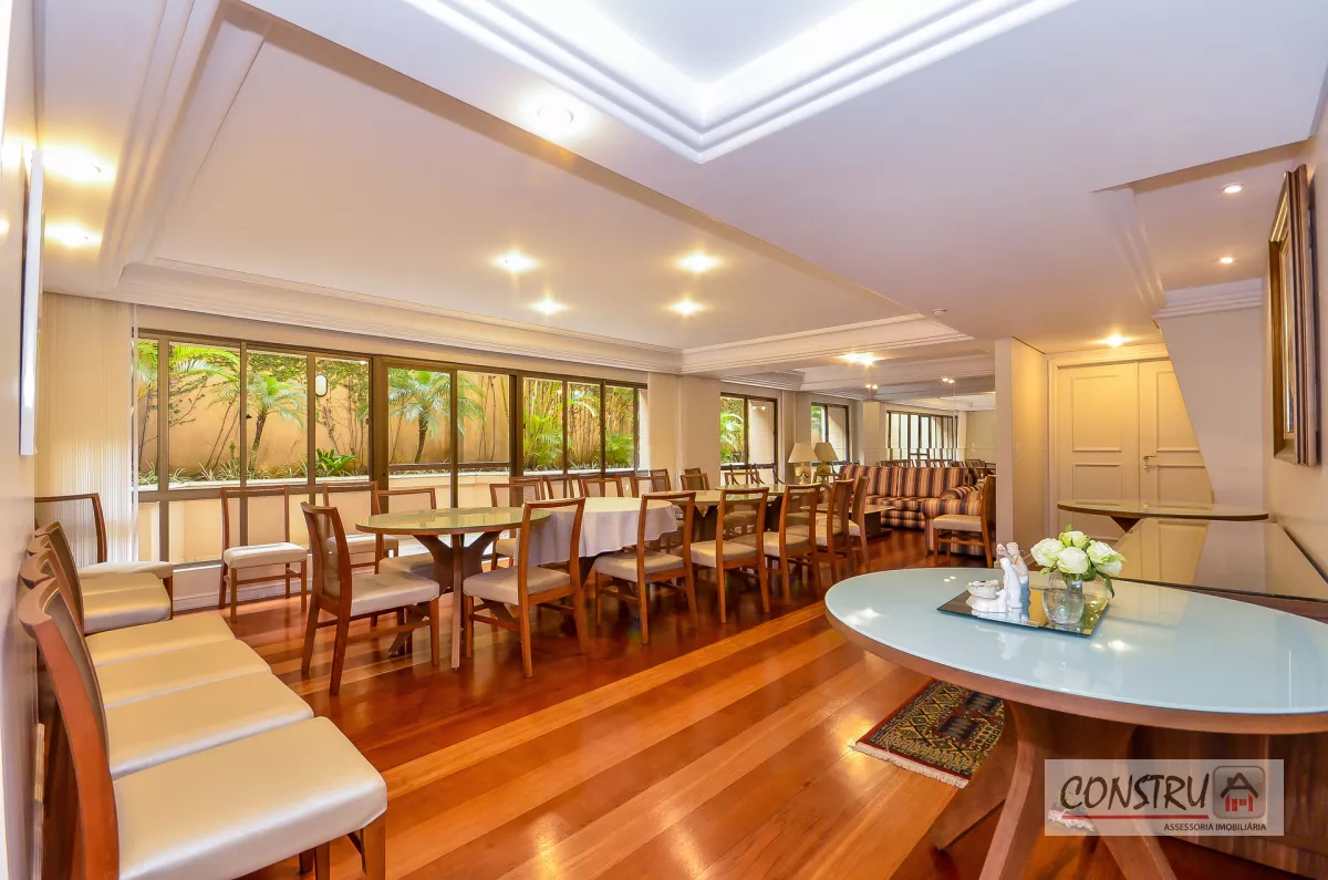 Apartamento no Batel de 346 m² com 4 quartos