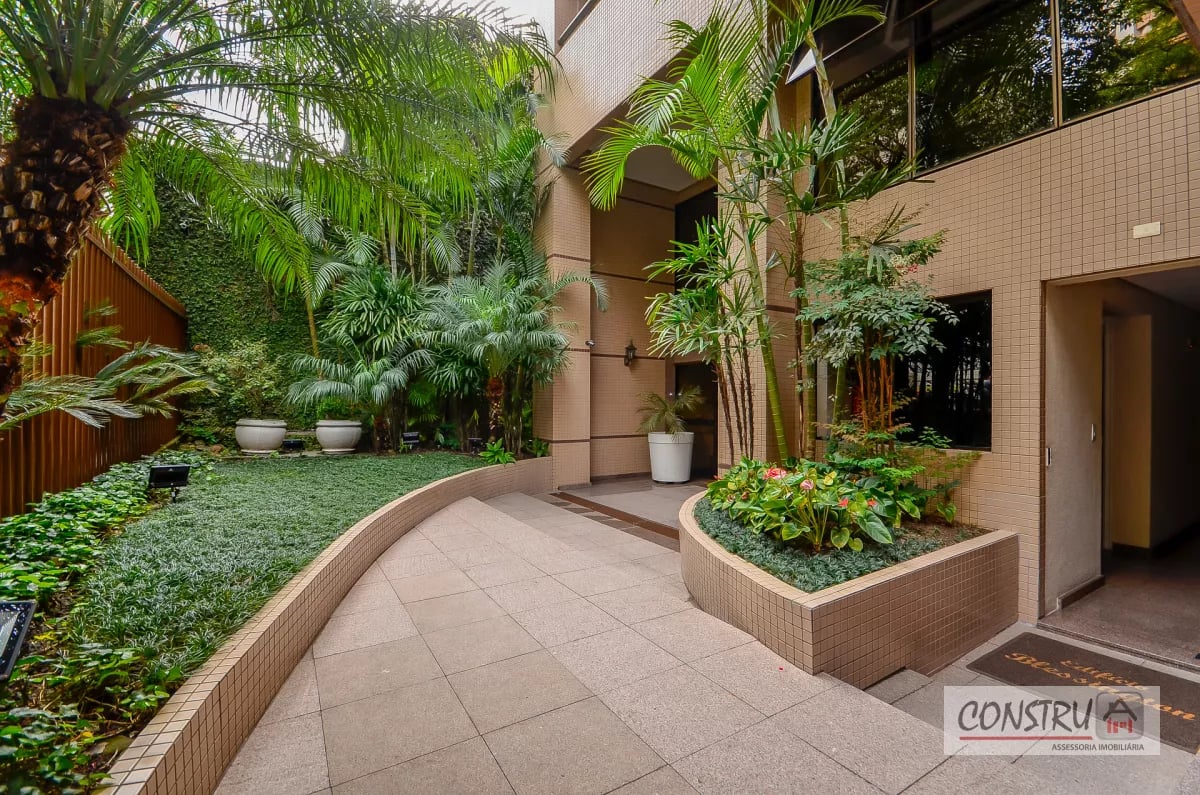 Apartamento no Batel de 346 m² com 4 quartos