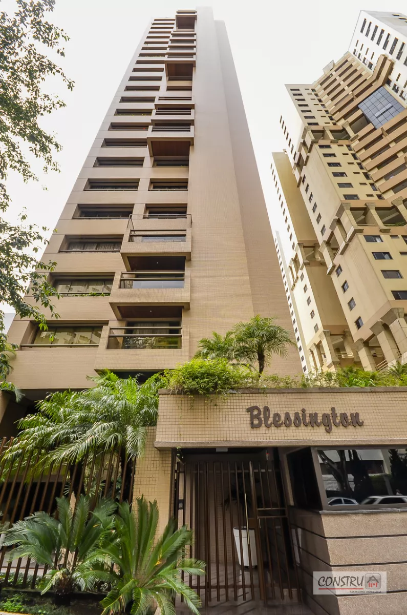 Apartamento no Batel de 346 m² com 4 quartos